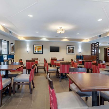 Comfort Suites Lafayette University Area Екстер'єр фото