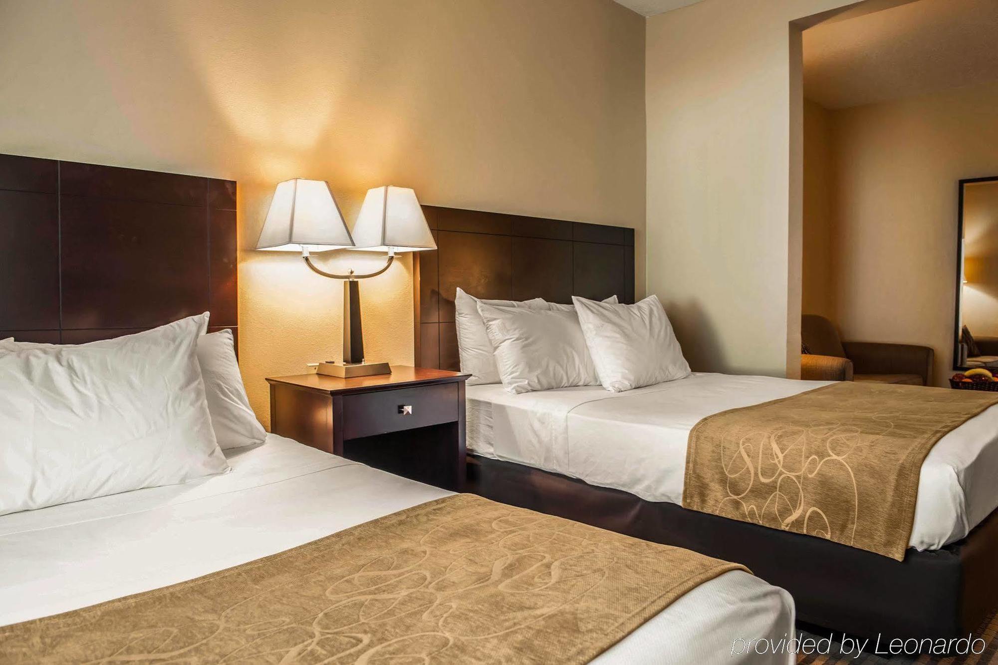 Comfort Suites Lafayette University Area Екстер'єр фото